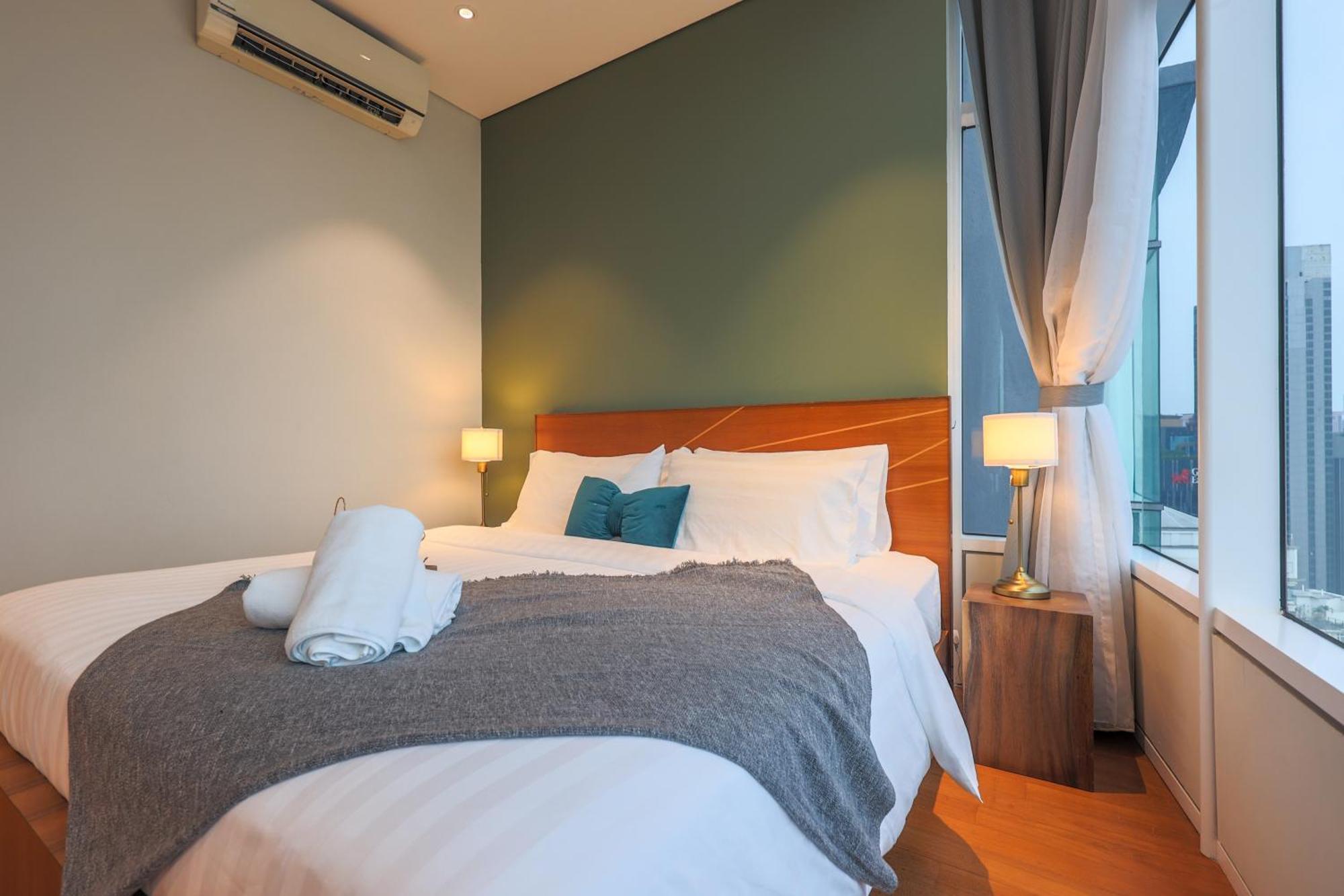 Calm Sojourn, Sky Suites Klcc Kuala Lumpur Exterior photo