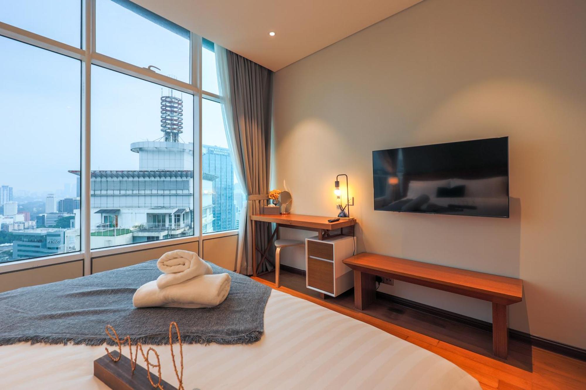 Calm Sojourn, Sky Suites Klcc Kuala Lumpur Exterior photo